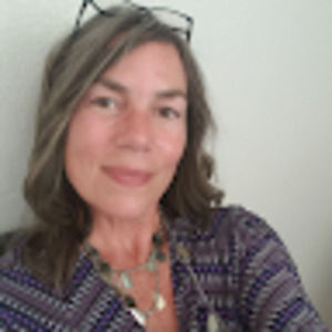 Meet your Posher, Cassandra